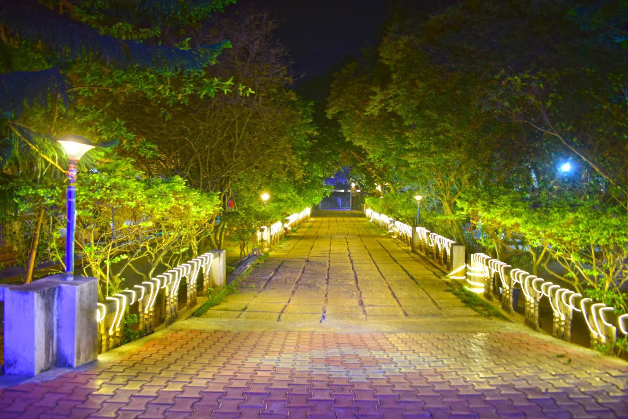 Jains Royal Palace Resorts Yelagiri Exterior photo