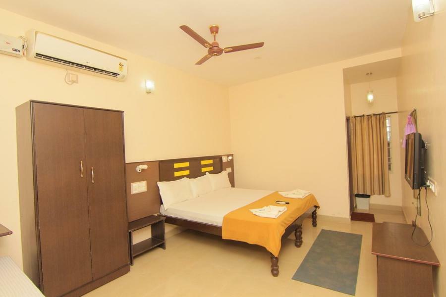 Jains Royal Palace Resorts Yelagiri Exterior photo