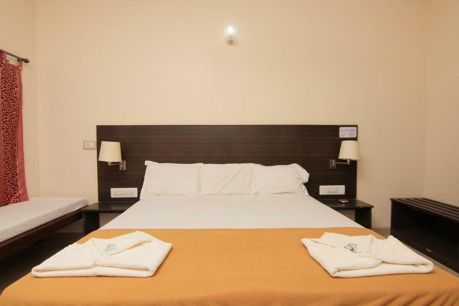 Jains Royal Palace Resorts Yelagiri Exterior photo