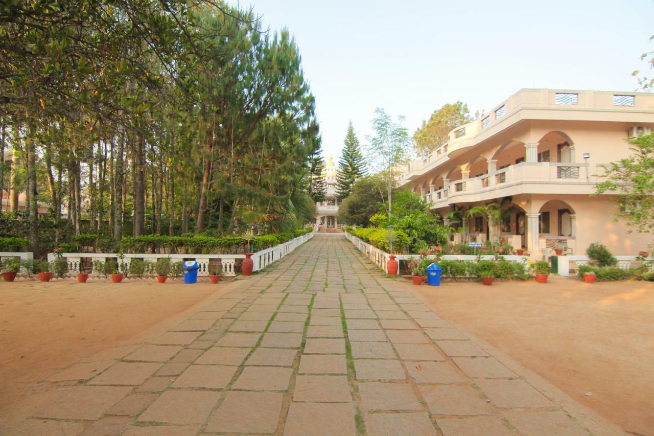 Jains Royal Palace Resorts Yelagiri Exterior photo