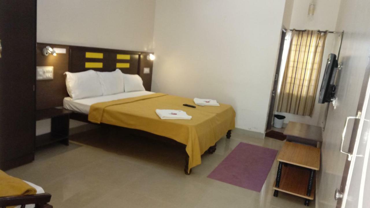 Jains Royal Palace Resorts Yelagiri Exterior photo